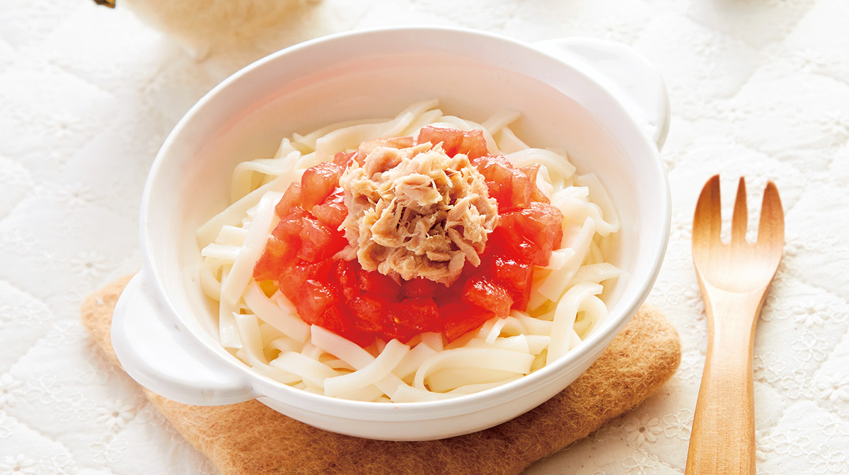 ツナトマトうどん＜yumyum産直小麦のやわらかうどん＞