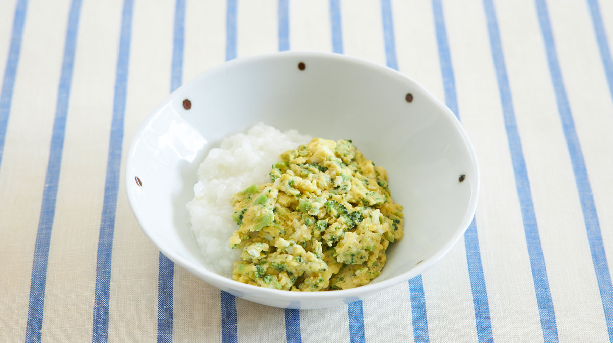 コーンとブロッコリーの卵とじ丼