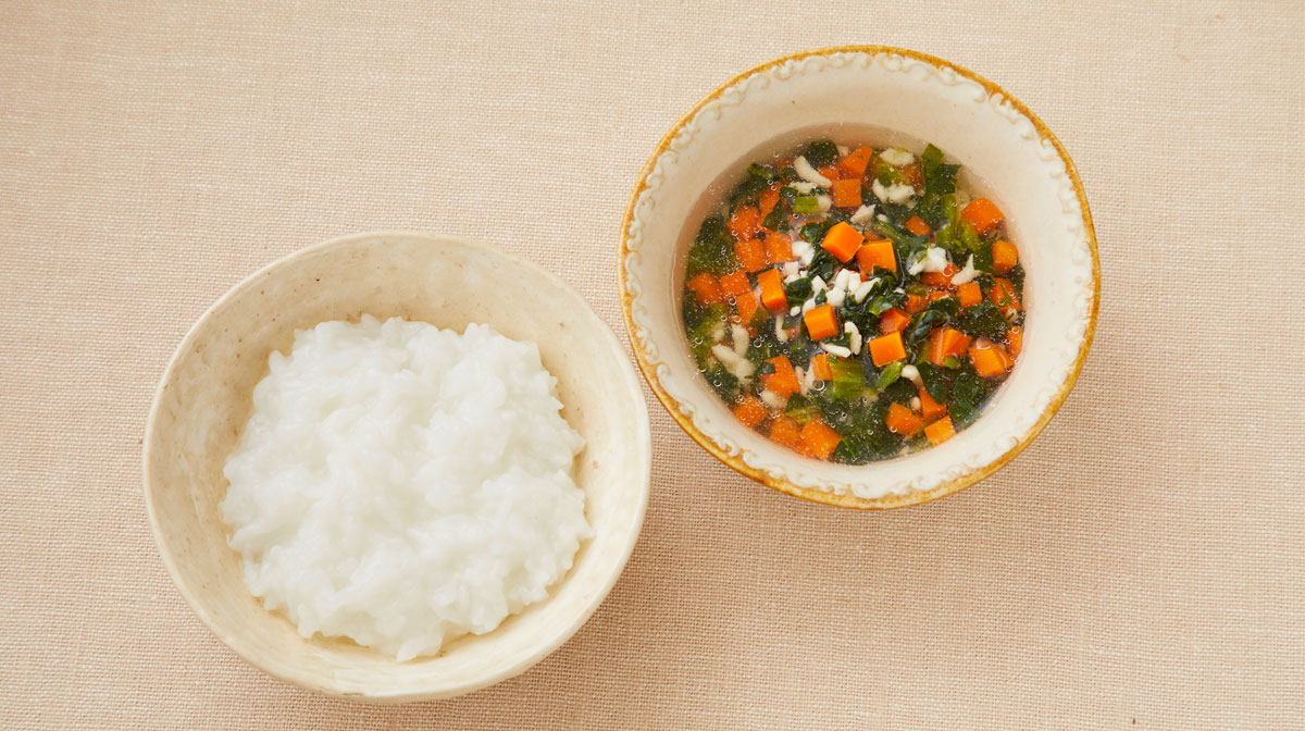 ほうれん草と人参とひき肉のスープ