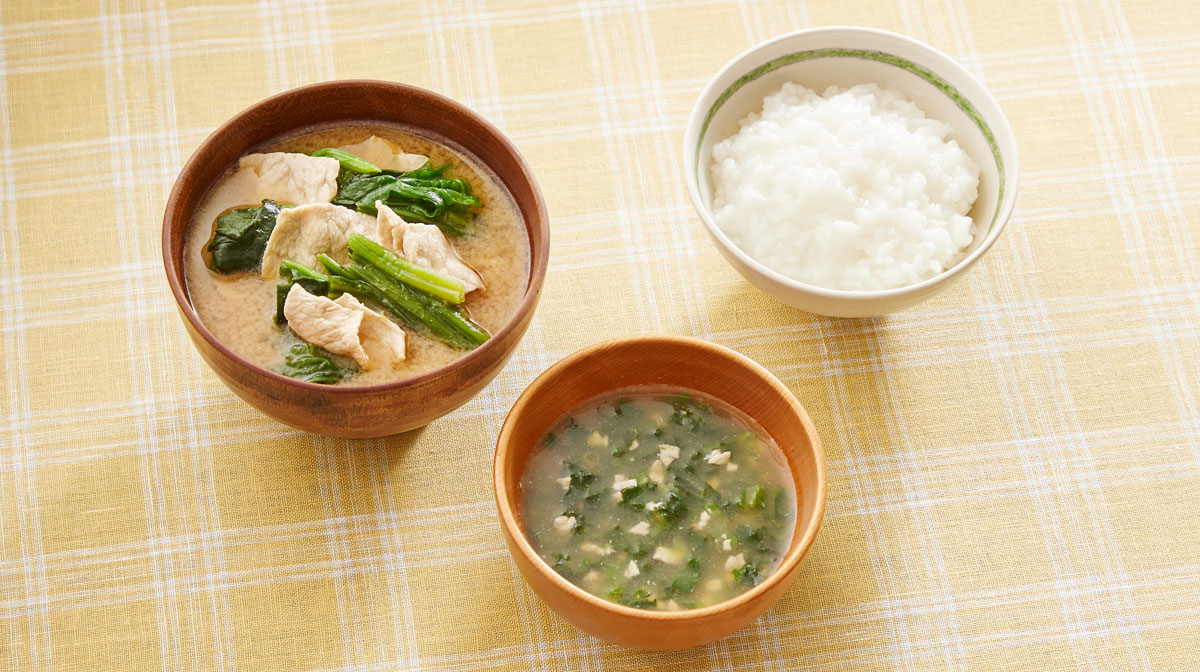 豚肉とほうれん草のみそ汁