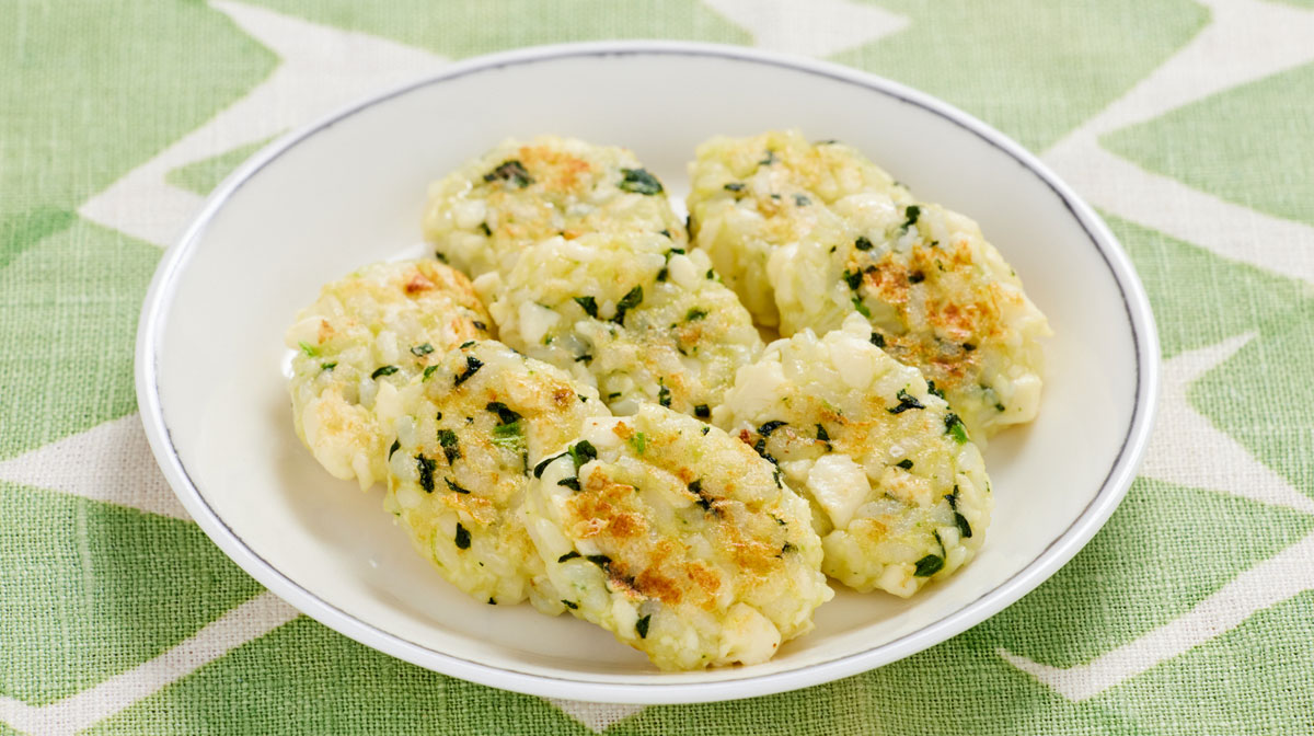 豆腐とほうれん草のコーンごはんおやき