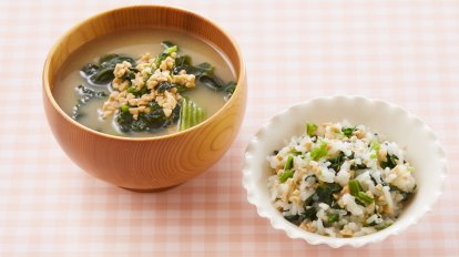 納豆とほうれん草のみそ汁