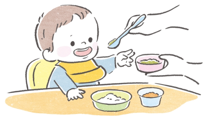離乳食に手を伸ばすなど、意欲が上がっている