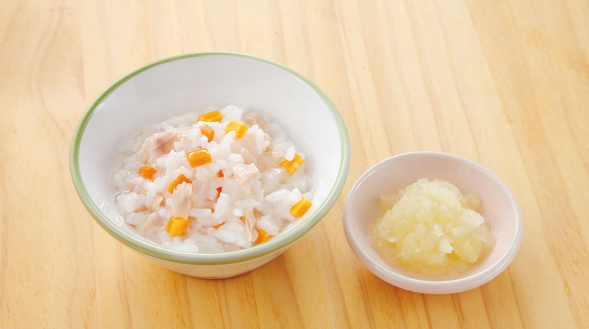 ツナと野菜のおかゆと煮りんご