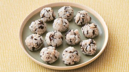 ひじきとひき肉のおにぎり